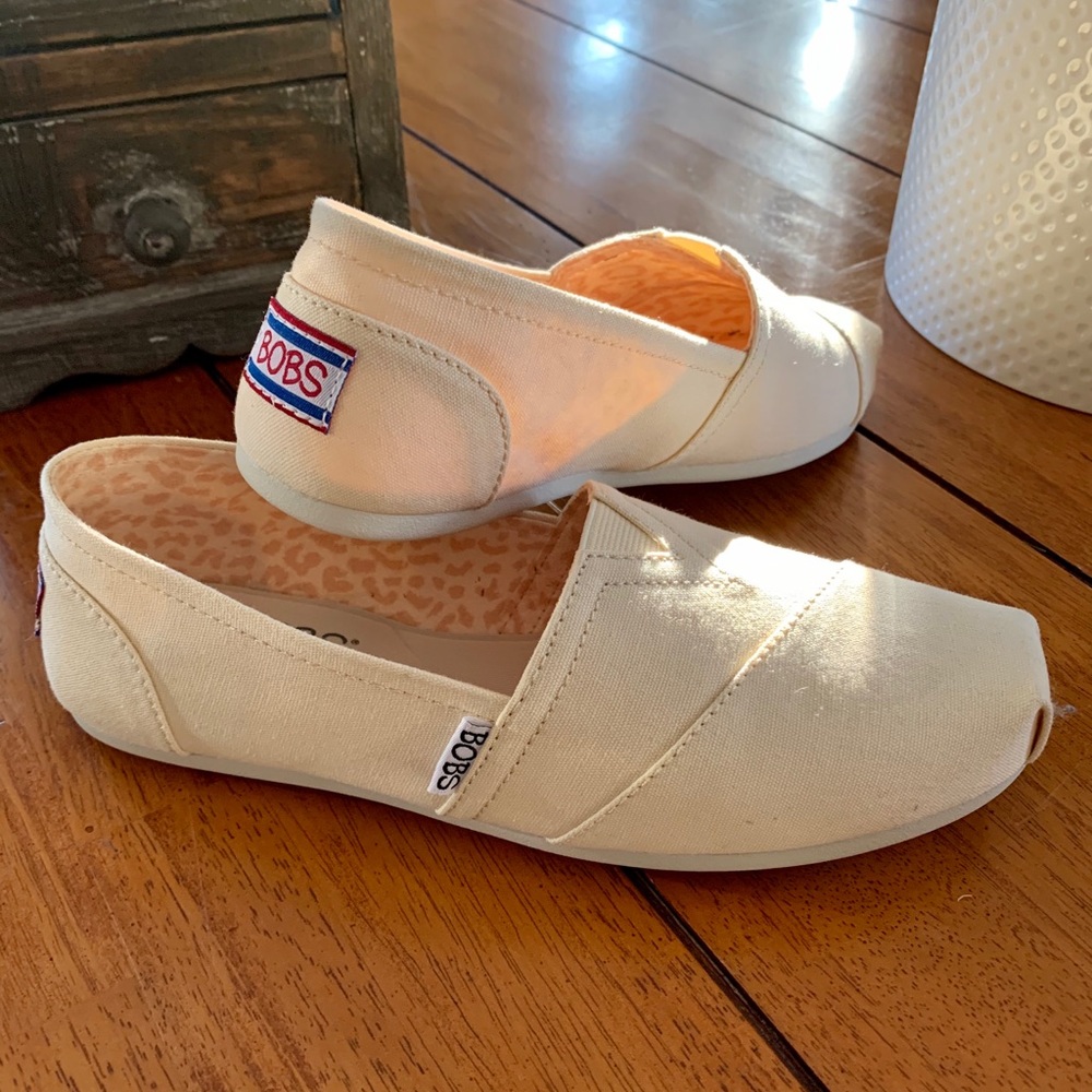 Brand new Bobs flats